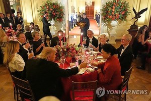 미국 민주당, 하원 탈환 시 대기업 조사 확대 예고...아마존·애플·엔비... - 뉴스 썸네일 이미지